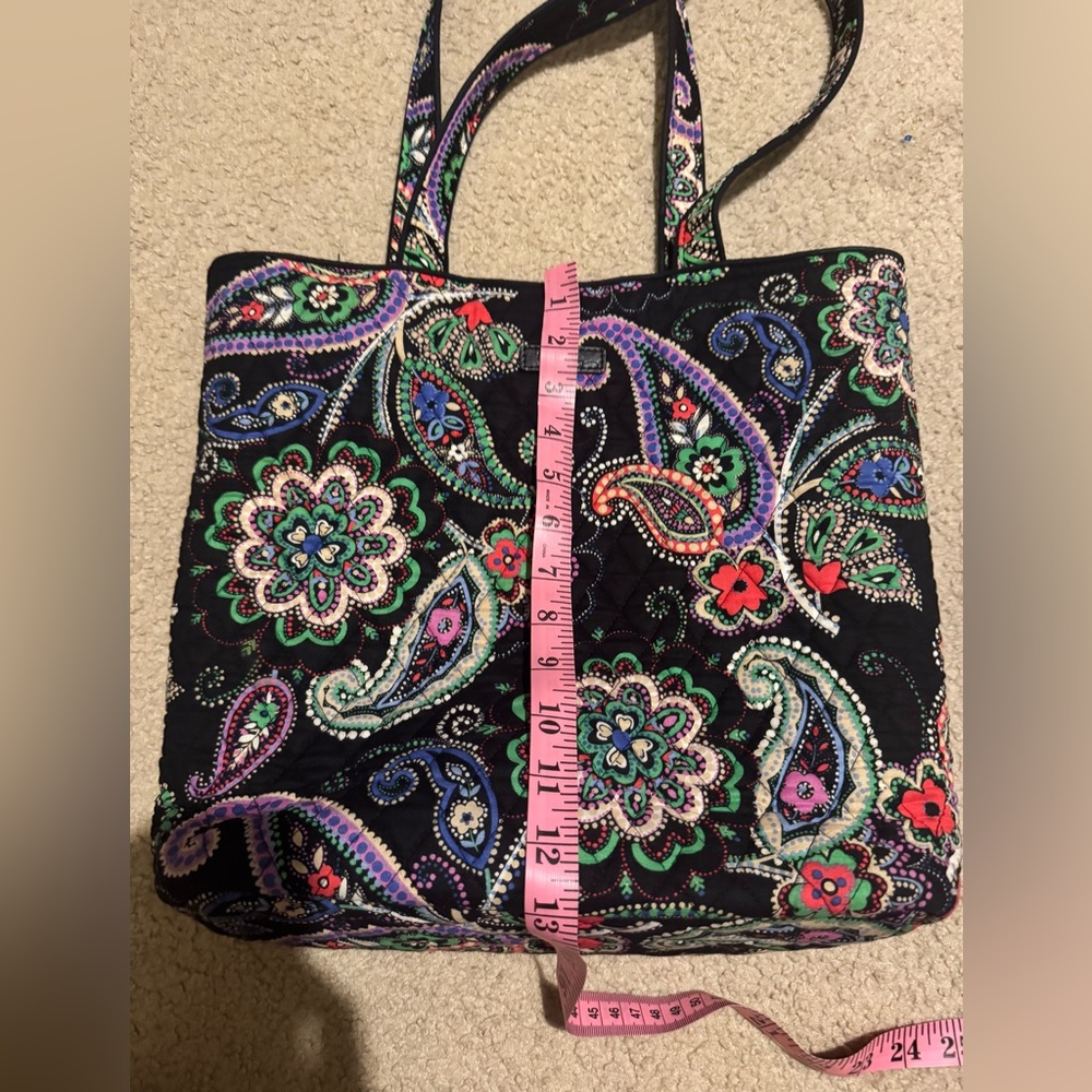 Vera Bradley Tote - Picture 3 of 10